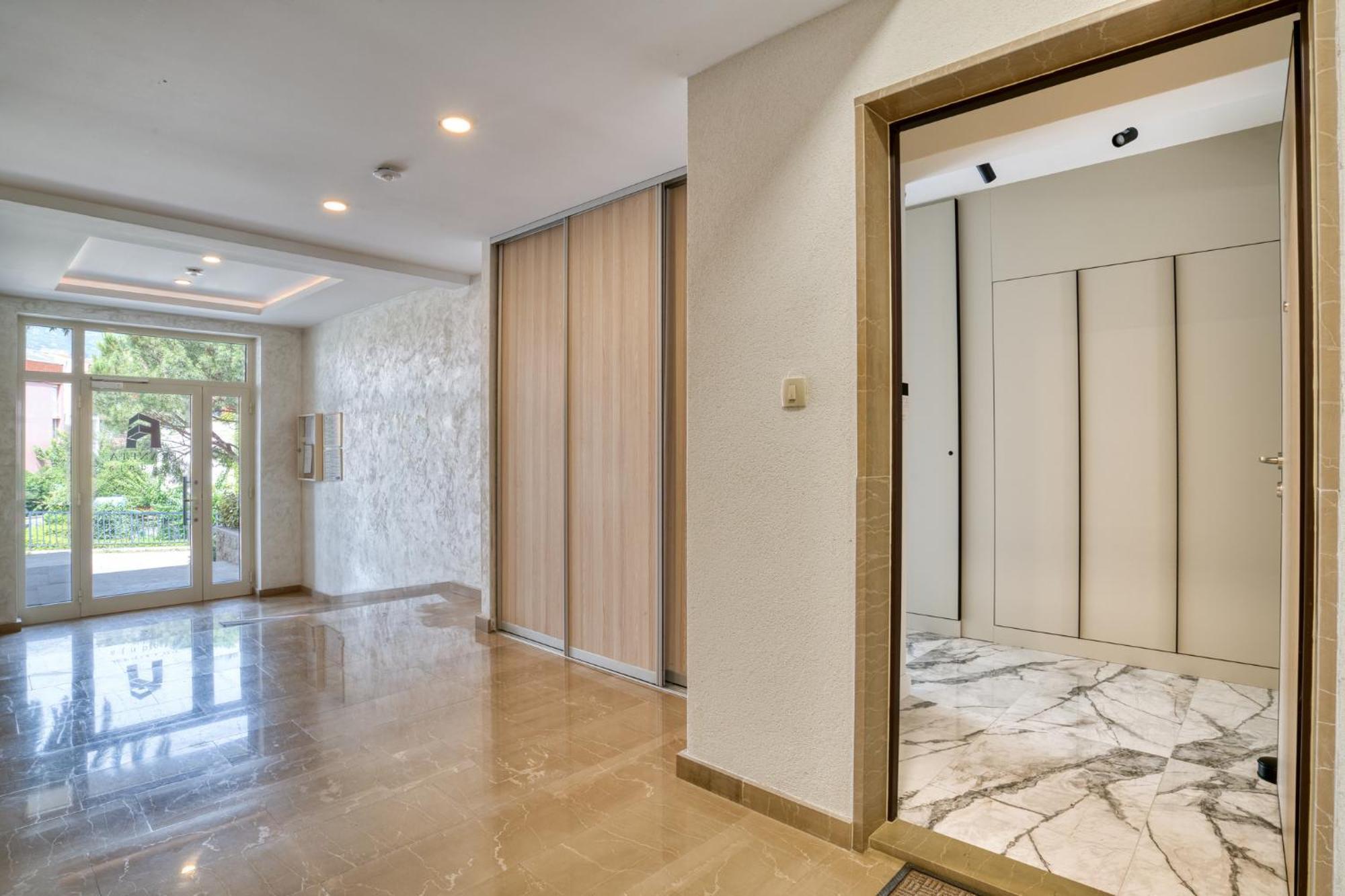 Ap Royal Oak - 2 Bedroom Apartment In บุดวา ภายนอก รูปภาพ