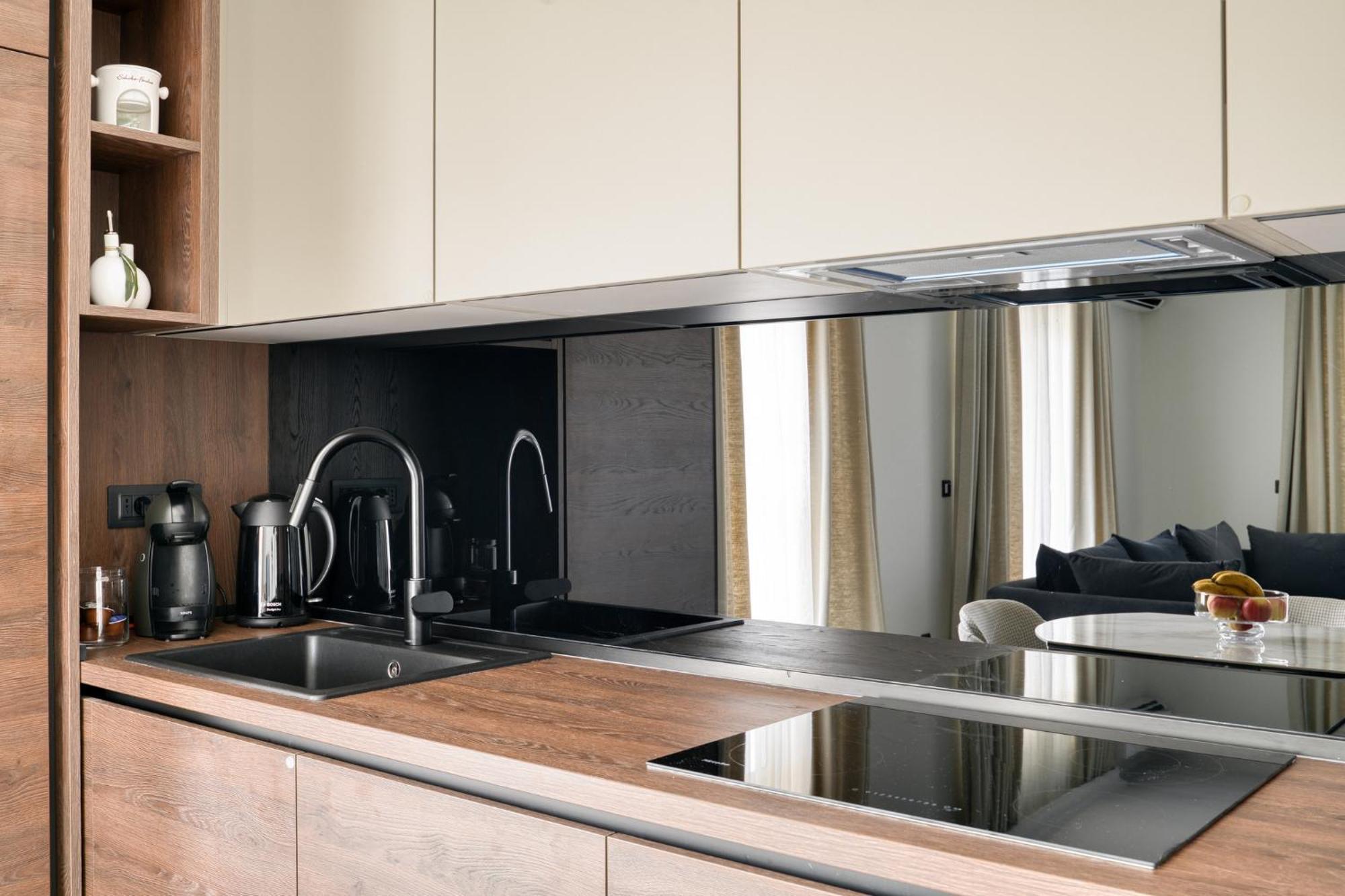Ap Royal Oak - 2 Bedroom Apartment In บุดวา ภายนอก รูปภาพ